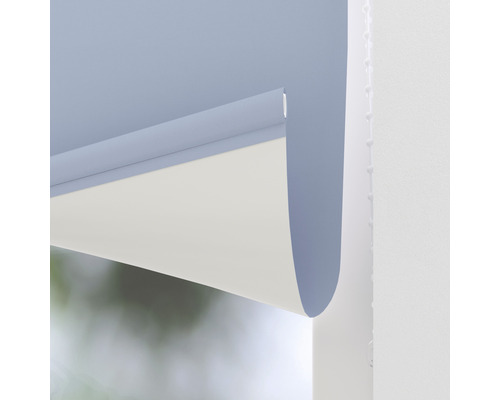 Vedere detaliată a unei rulouri la fereastră