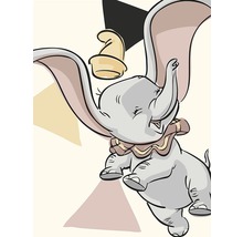 Ilustrație cu Dumbo, elefantul zburător cu pălărie