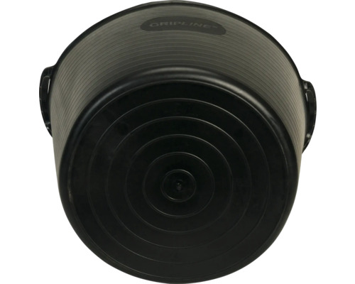 Vedere de jos a unui recipient negru pentru mortar