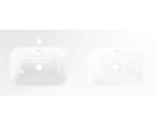 Două lavoare albe pentru baie