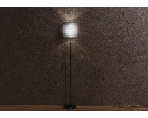 Lampă de podea cu abajur pătrat și design subțire