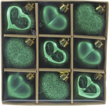 Nouă globuri de Crăciun în formă de inimă într-o cutie