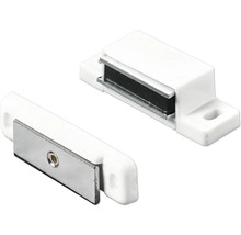 Două zăvoare magnetice albe