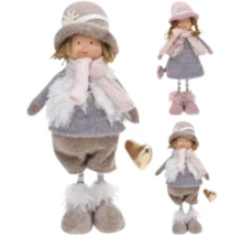 Păpușă decorativă din material textil cu pălărie și eșarfă