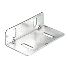 Cornier metalic cu găuri alungite pentru fixare