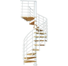 Scară spiralată cu trepte din lemn și balustradă metalică albă