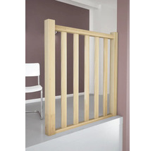 Balustradă din lemn cu bare și stâlpi pentru protecția scărilor