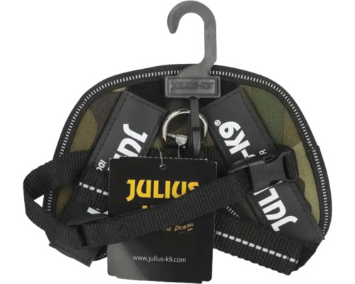 Ham Julius K9 IDC Power pentru câini pe un umeraș