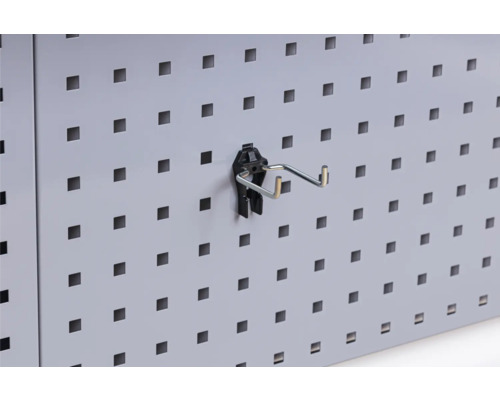 Panou perforat cu suport pentru scule