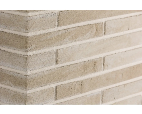 Cărămidă flexibilă de colț Elabrick Pisa bej 29x4 cm Prim-plan cu un colț cu cărămizi de placare