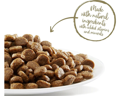 Mâncare pentru câini cu ingrediente naturale și vitamine și minerale adăugate