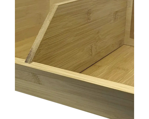 Vizualizare detaliată a unui compartiment organizator din bambus