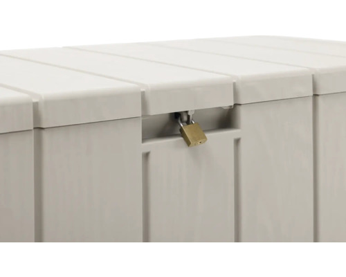 Detaliu cu o cutie de depozitare cu lacăt pentru a securiza conținutul.