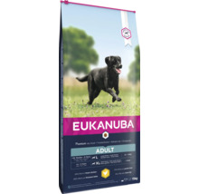 Hrană uscată pentru câini adulți Eukanuba Adult, potrivită pentru câinii cu vârsta cuprinsă între 18 luni și 6 ani, cu o greutate de 25 până la 40 de kilograme. Potrivită și pentru rase foarte mari de peste 45 de kilograme.
