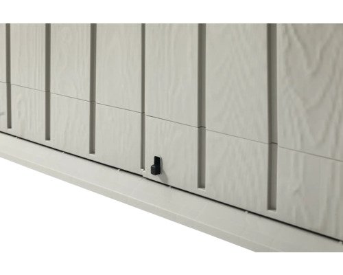 Imagine detaliată a unei căsuțe de grădină cu placare din plastic