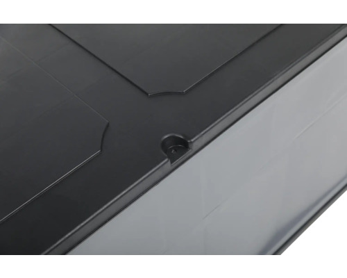 Prim-plan cu o cutie din plastic cu capac