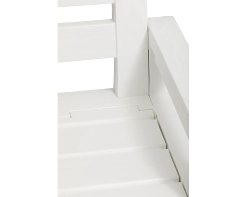 Vizualizare detaliată a unei bănci de grădină cu lamele din lemn