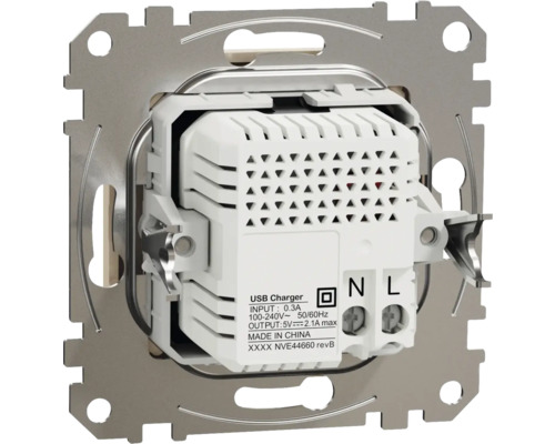 Vizualizare detaliată a unei prize cu încărcător USB.