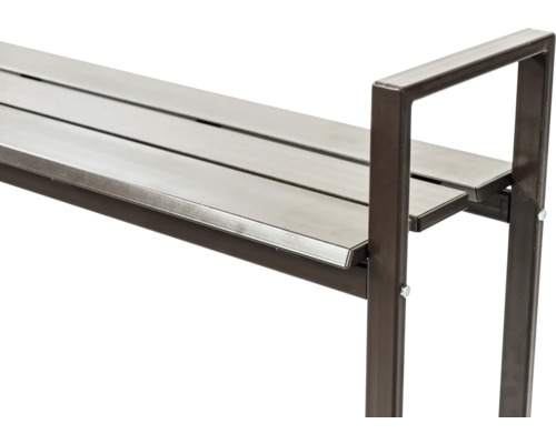 Imagine detaliată a unei bănci de parc metalice