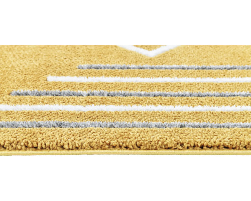 Covor cu model în dungi