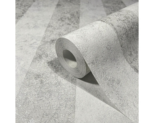 Rola de tapet cu model în dungi