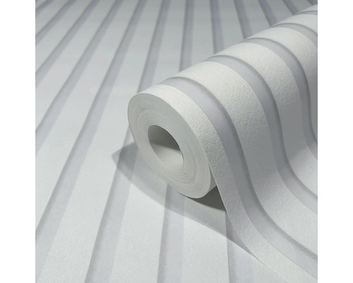 Rola de tapet cu model în dungi