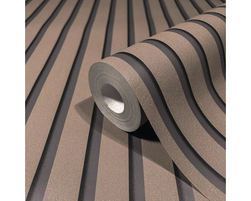 Rola de tapet cu model în dungi