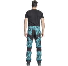 Pantaloni de lucru cu model de camuflaj digital, vedere din spate