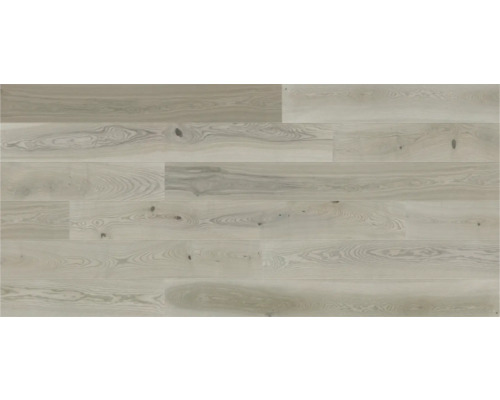 Podea din lemn cu granulație