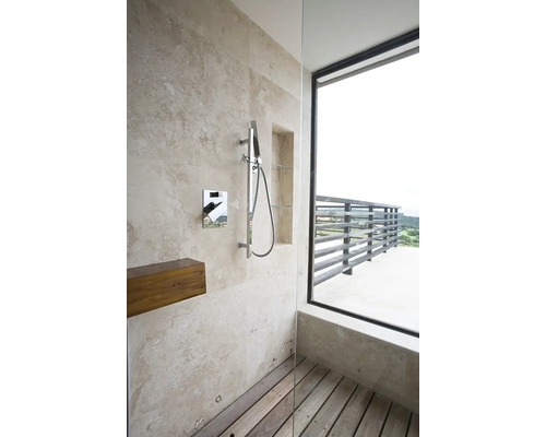 Cabină de duș tip walk-in cu cap de duș, armătură, raft și grătar din lemn