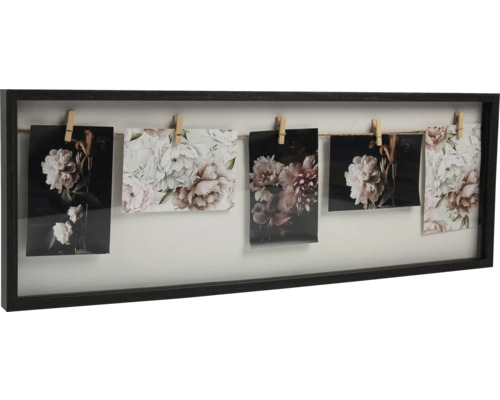 Rămă decorativă cu fotografii cu flori, ținute de cârlige de rufe