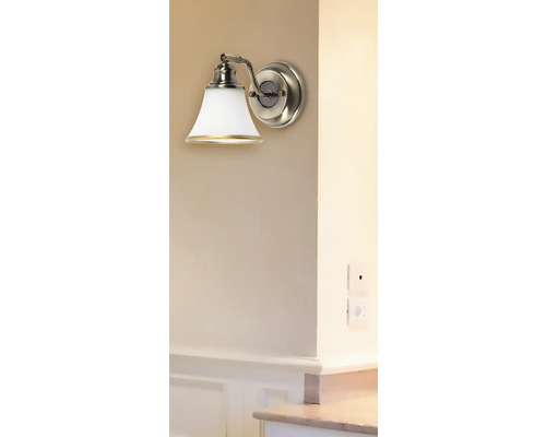 Lampa de perete cu abajur din sticlă