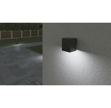 Lumină de perete exterioară pătrată montată pe un perete