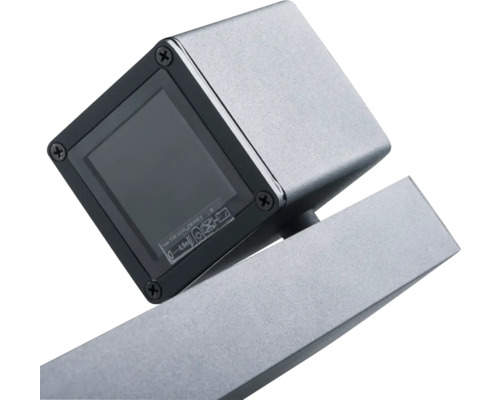 Prim-plan al unei lămpi dreptunghiulare