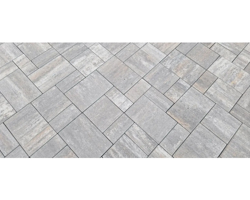 Pavaj cu pietre de pavaj în grădină