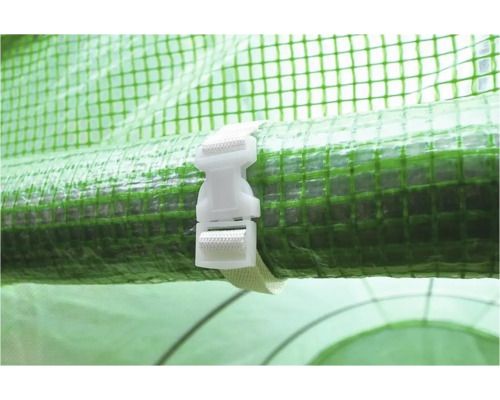 Prim-plan al unei folii de seră cu închidere