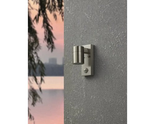 Lumină de perete exterioară metalică cu senzor de mișcare