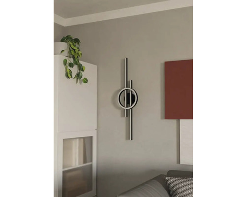 Lumină de perete cu design geometric în sufragerie