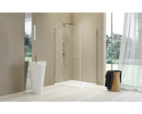 Baie modernă cu chiuvetă independentă, cabină de duș și taburet din lemn cu prosop.