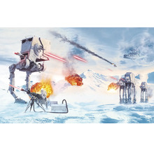 Scenă din Star Wars cu AT-AT-uri, explozii și nave spațiale într-un peisaj înzăpezit