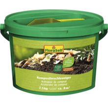 Accelerator de compost FloraSelf în găleată cu materii prime naturale și ajutor pentru aplicare