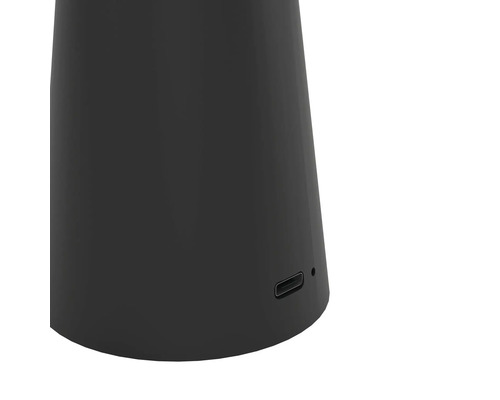 Prim-plan cu o lampă cu port USB