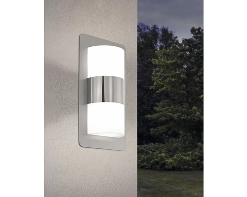 Lumină de perete din metal și sticlă pentru exterior