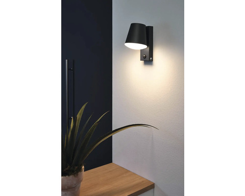 Lumină de perete pivotantă pentru iluminat interior