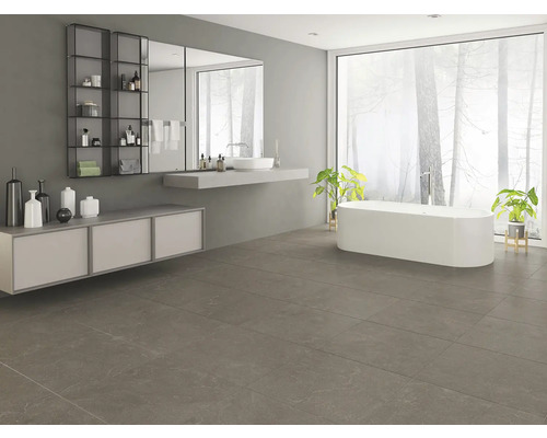 Baie modernă cu cadă, lavoar și gresie gri