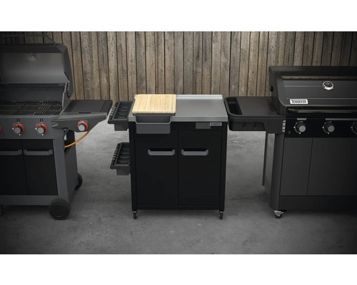 Două grătare pe gaz și un cărucior pentru grătar marca Tenneker