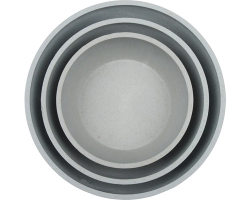 Trei jardiniere rotunde din beton, vedere de sus