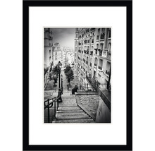 Fotografie alb-negru cu scări în Paris, înrămată