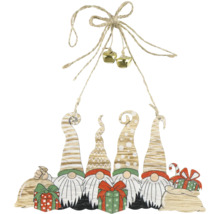 Decorație cu figurine din lemn, cadouri și suspensie din sfoară cu clopoței