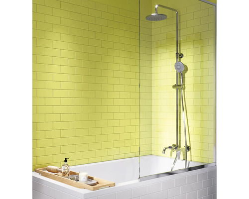 Baie cu cadă, paravan de duș și set de duș aparent